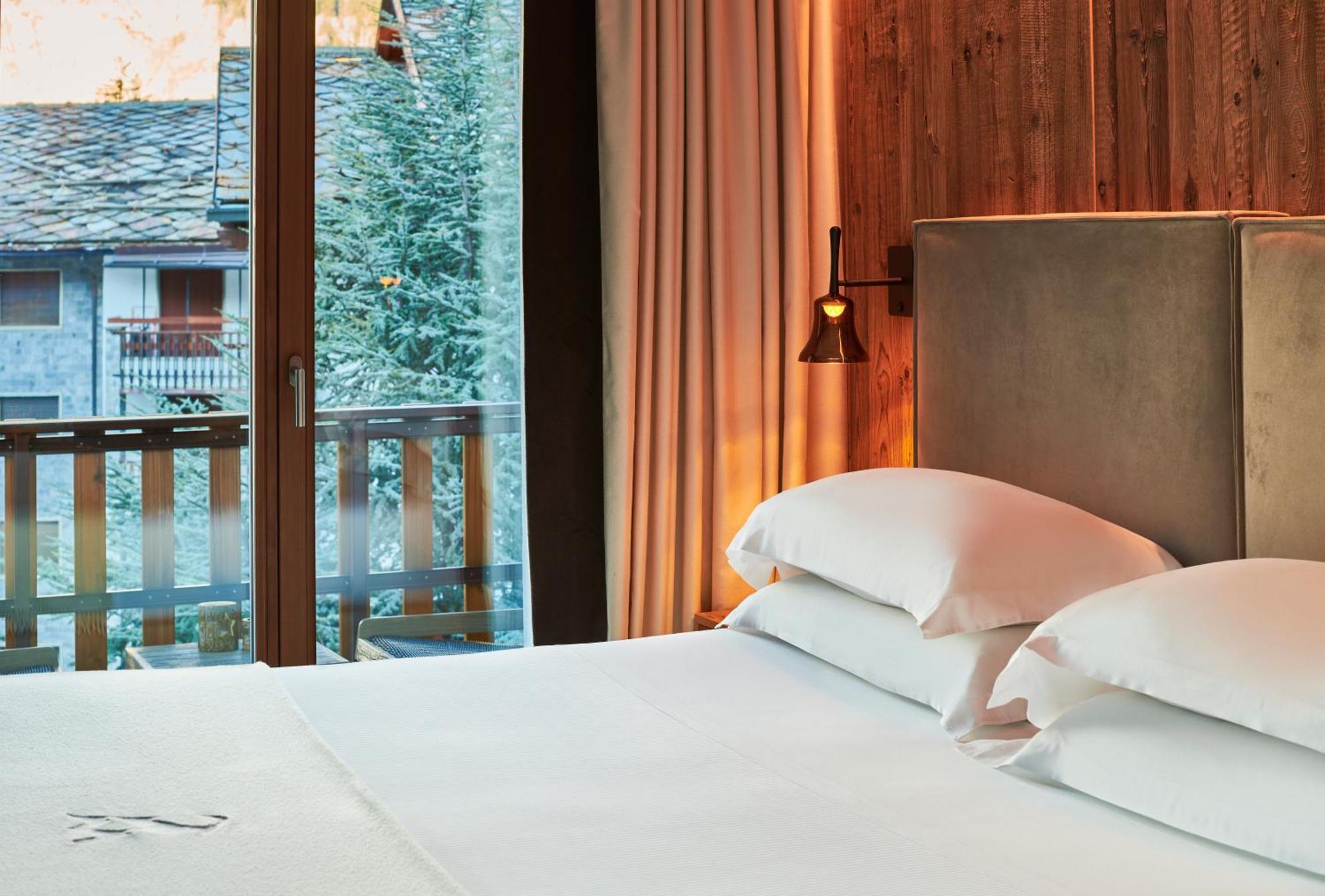Le Massif Hotel & Lodge Courmayeur The Leading Hotels Of The World Екстериор снимка