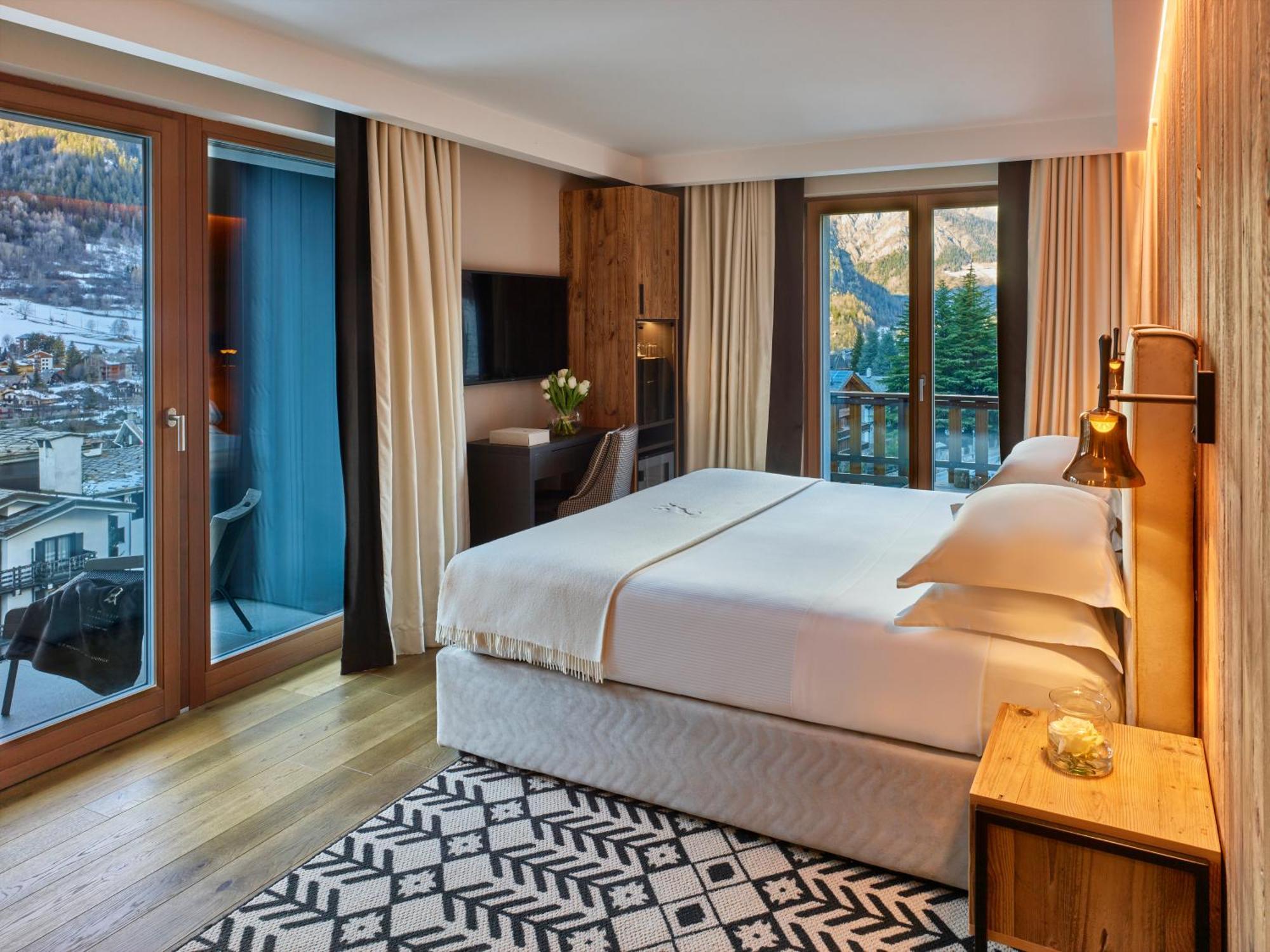 Le Massif Hotel & Lodge Courmayeur The Leading Hotels Of The World Екстериор снимка