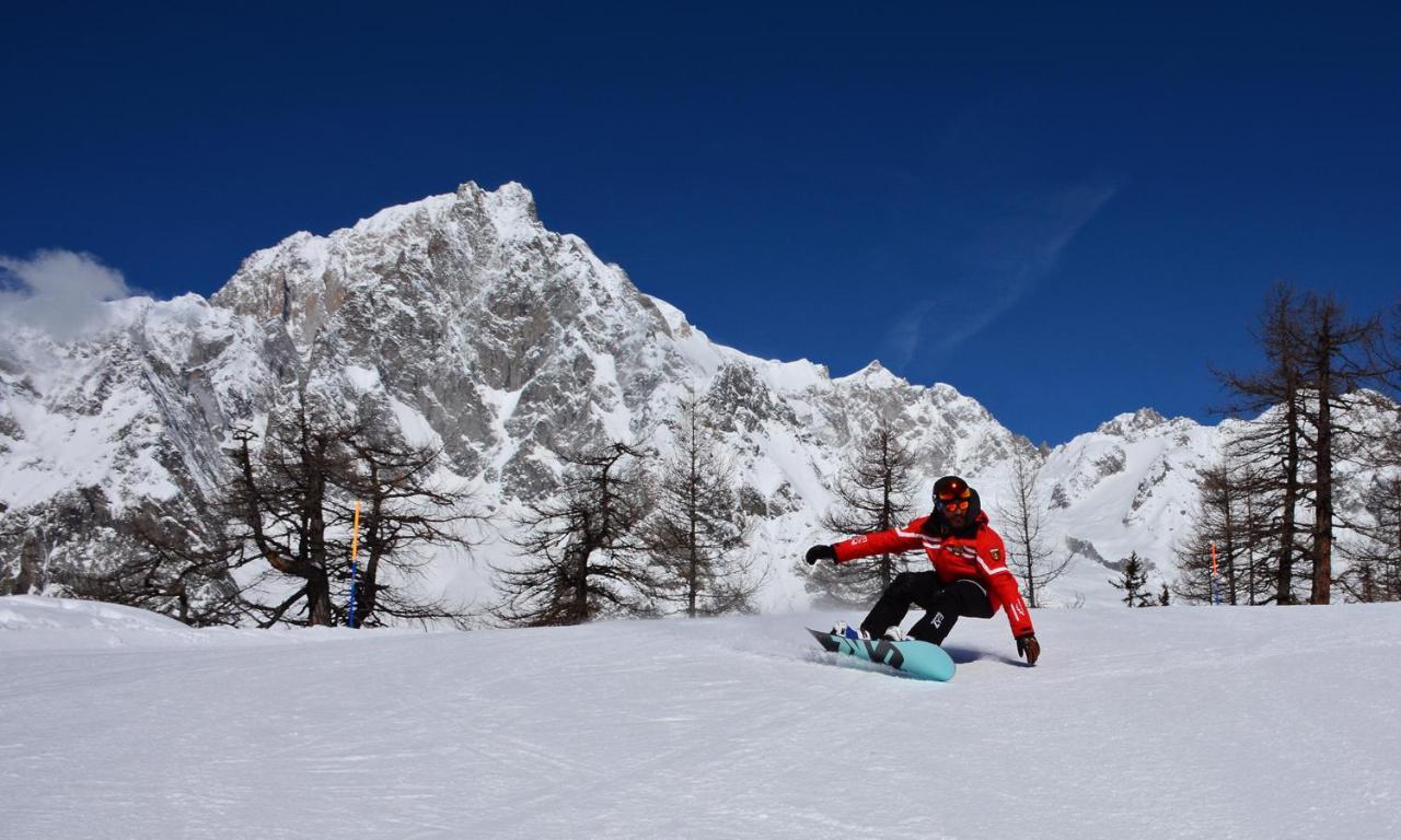 Le Massif Hotel & Lodge Courmayeur The Leading Hotels Of The World Екстериор снимка
