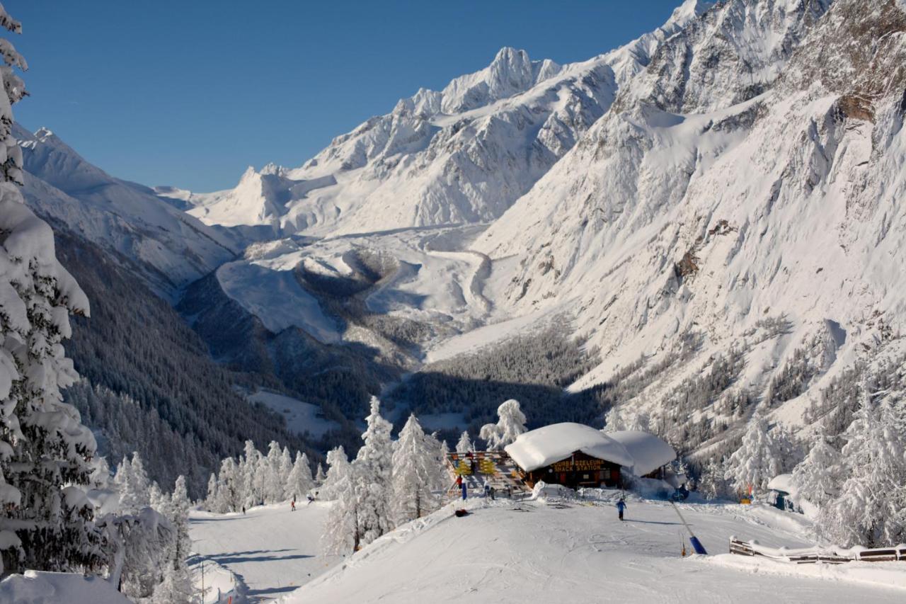 Le Massif Hotel & Lodge Courmayeur The Leading Hotels Of The World Екстериор снимка