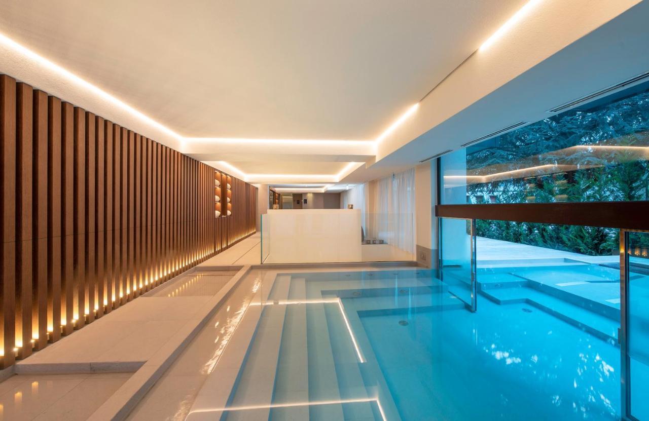 Le Massif Hotel & Lodge Courmayeur The Leading Hotels Of The World Екстериор снимка